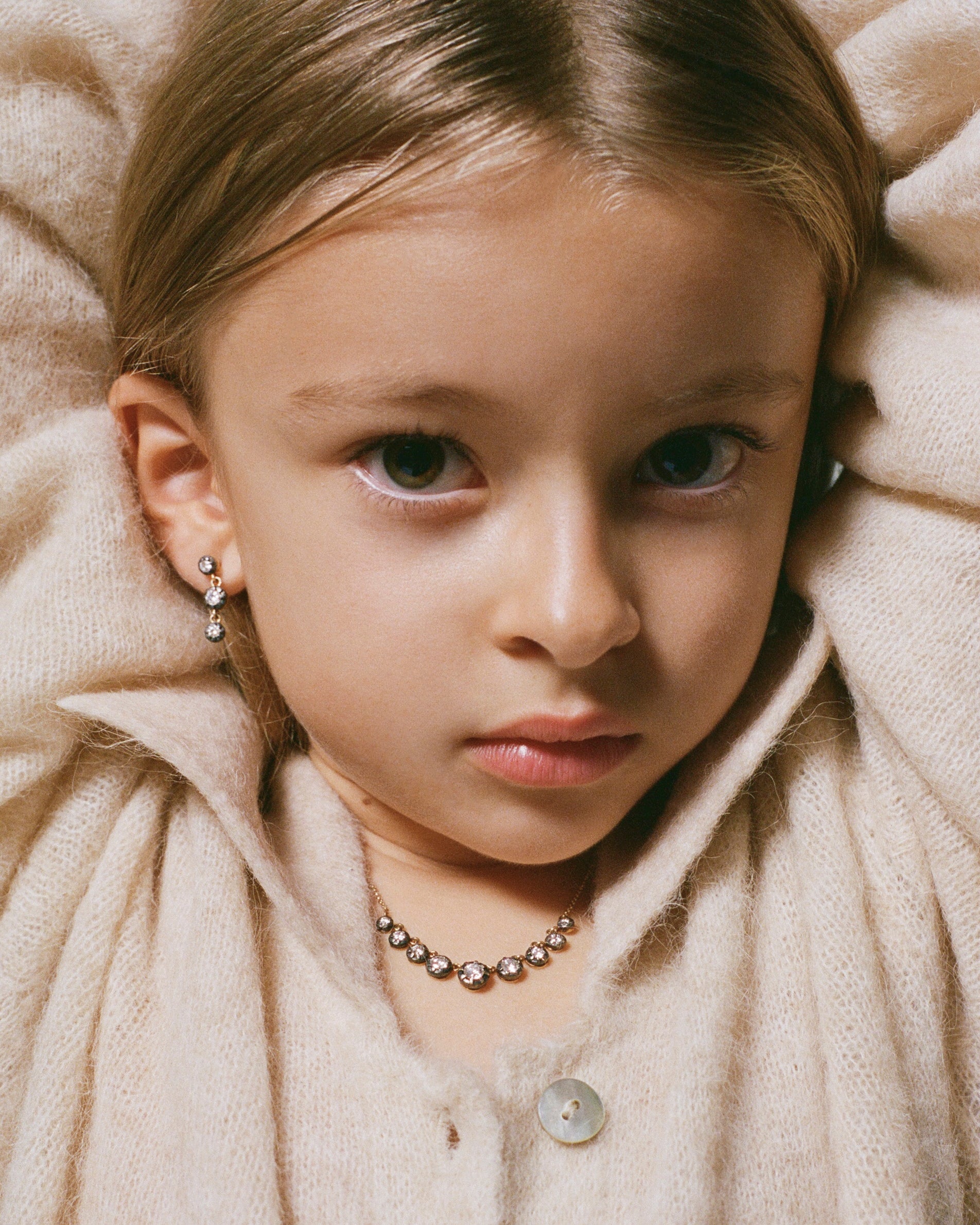 Midnight 3 diamonds earrings