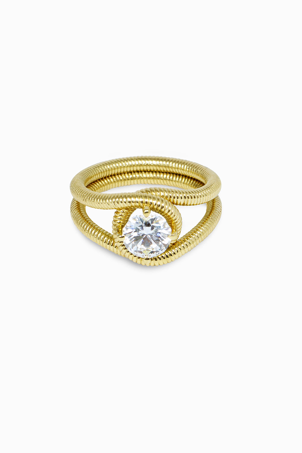 Hug solitaire ring