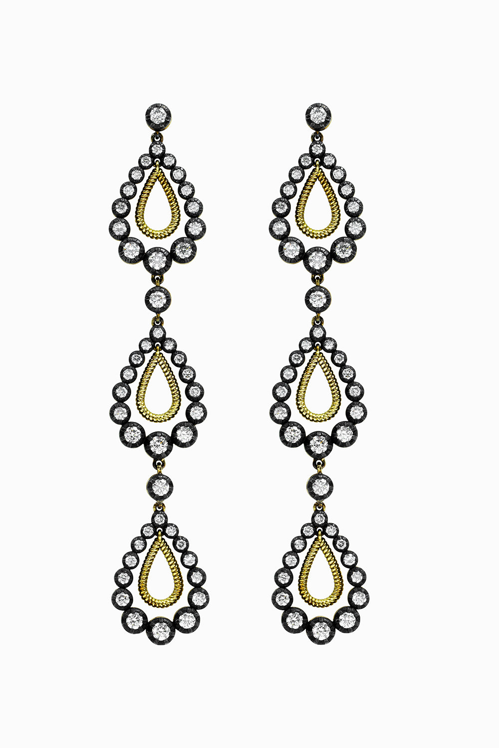 Gotas long earrings