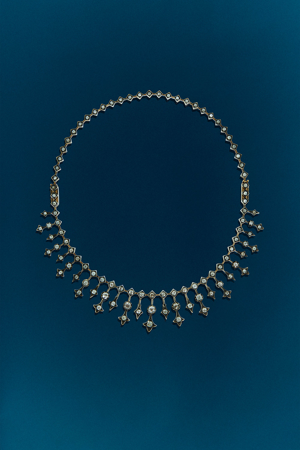 Collar Lady