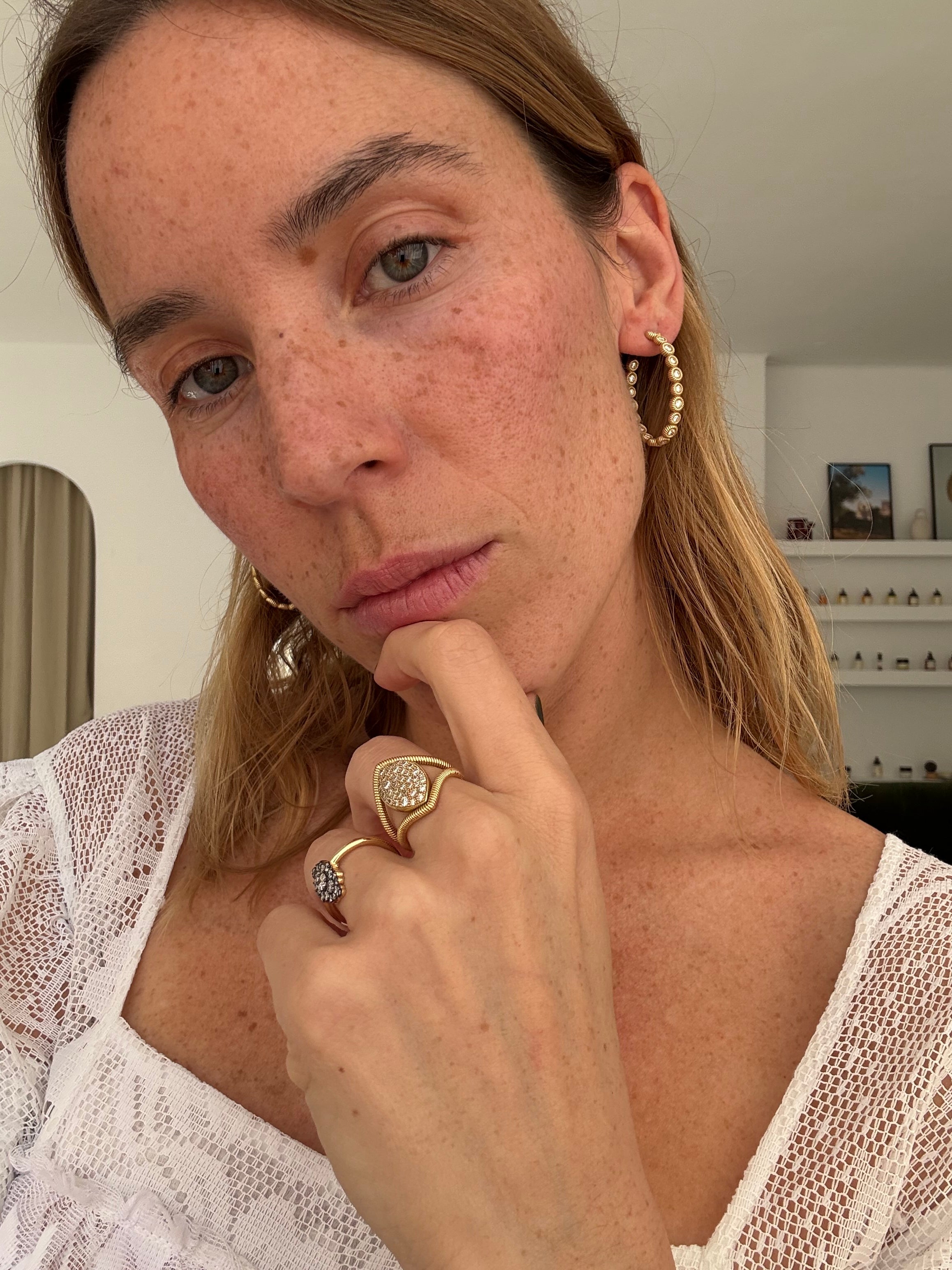Cabo oval hoop earrings