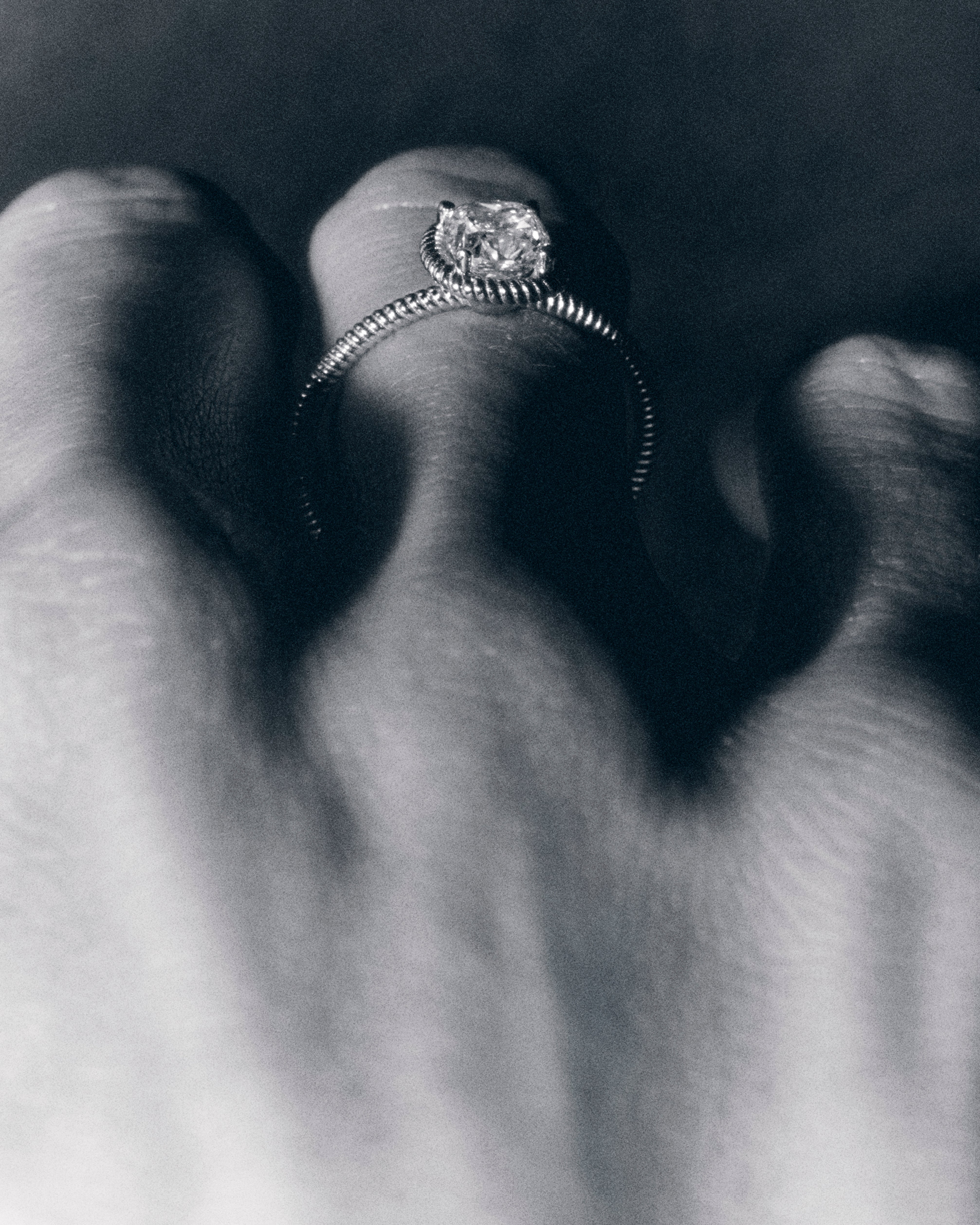 Anillo Mia solitario cushion
