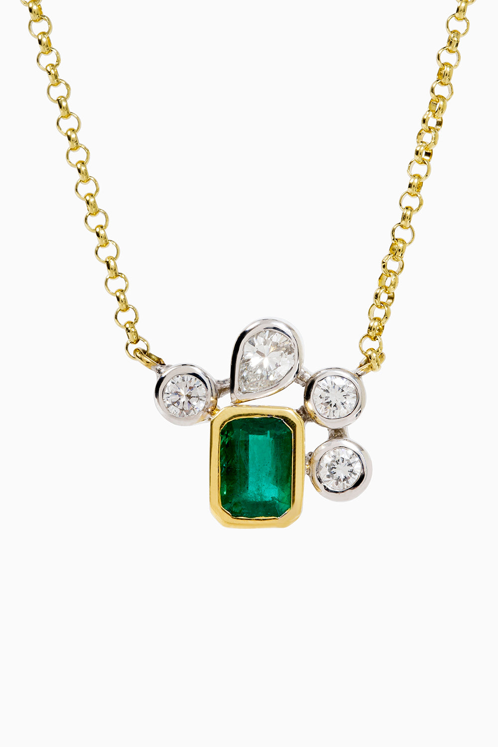 Emerald and diamonds pendant necklace