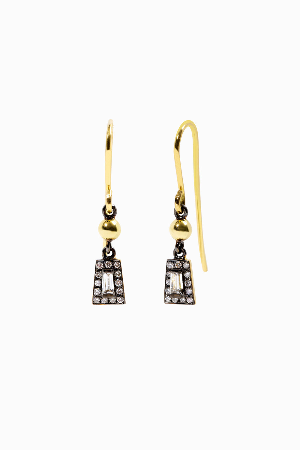 Taper earrings with gold ball and black rhodium