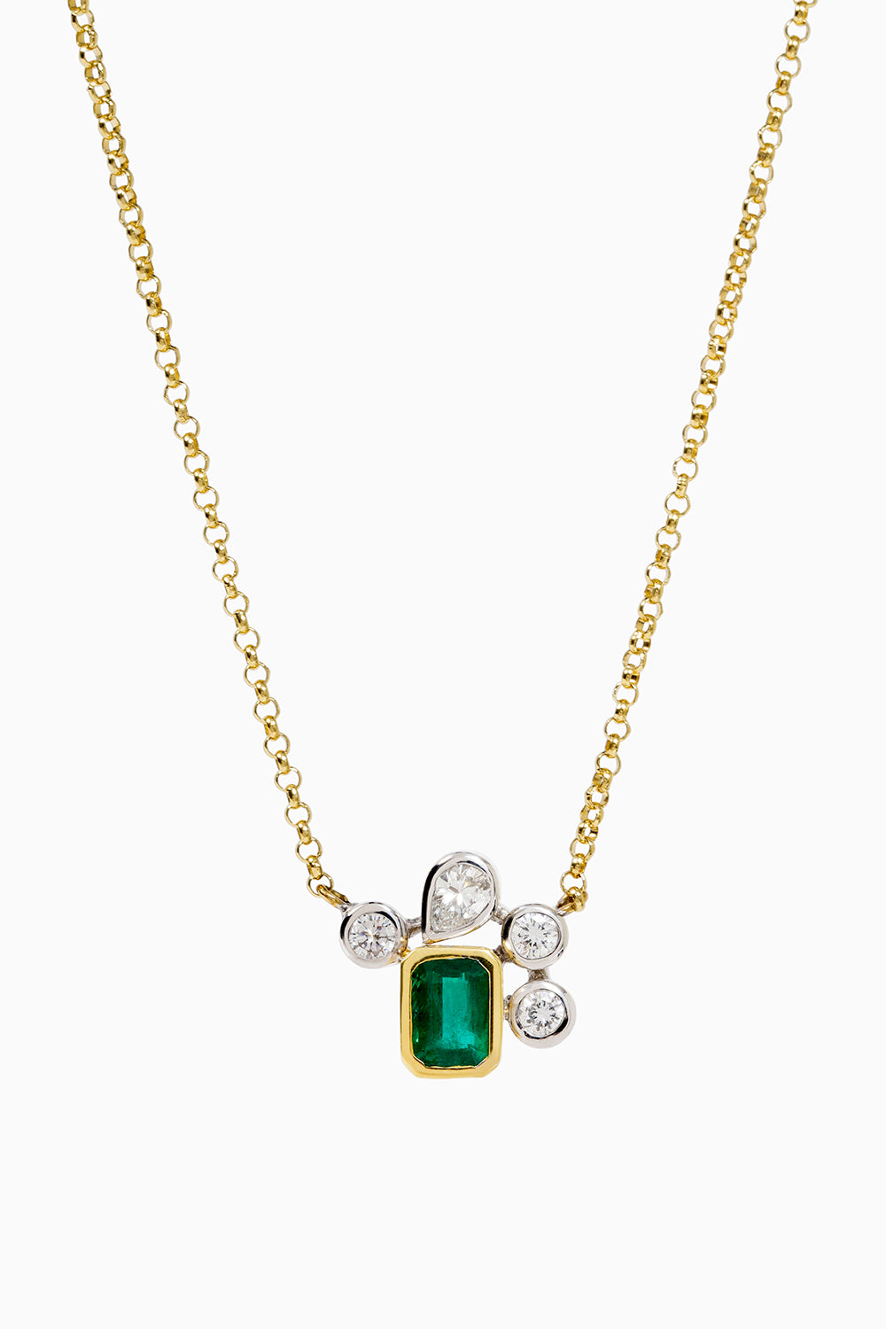 Emerald and diamonds pendant necklace