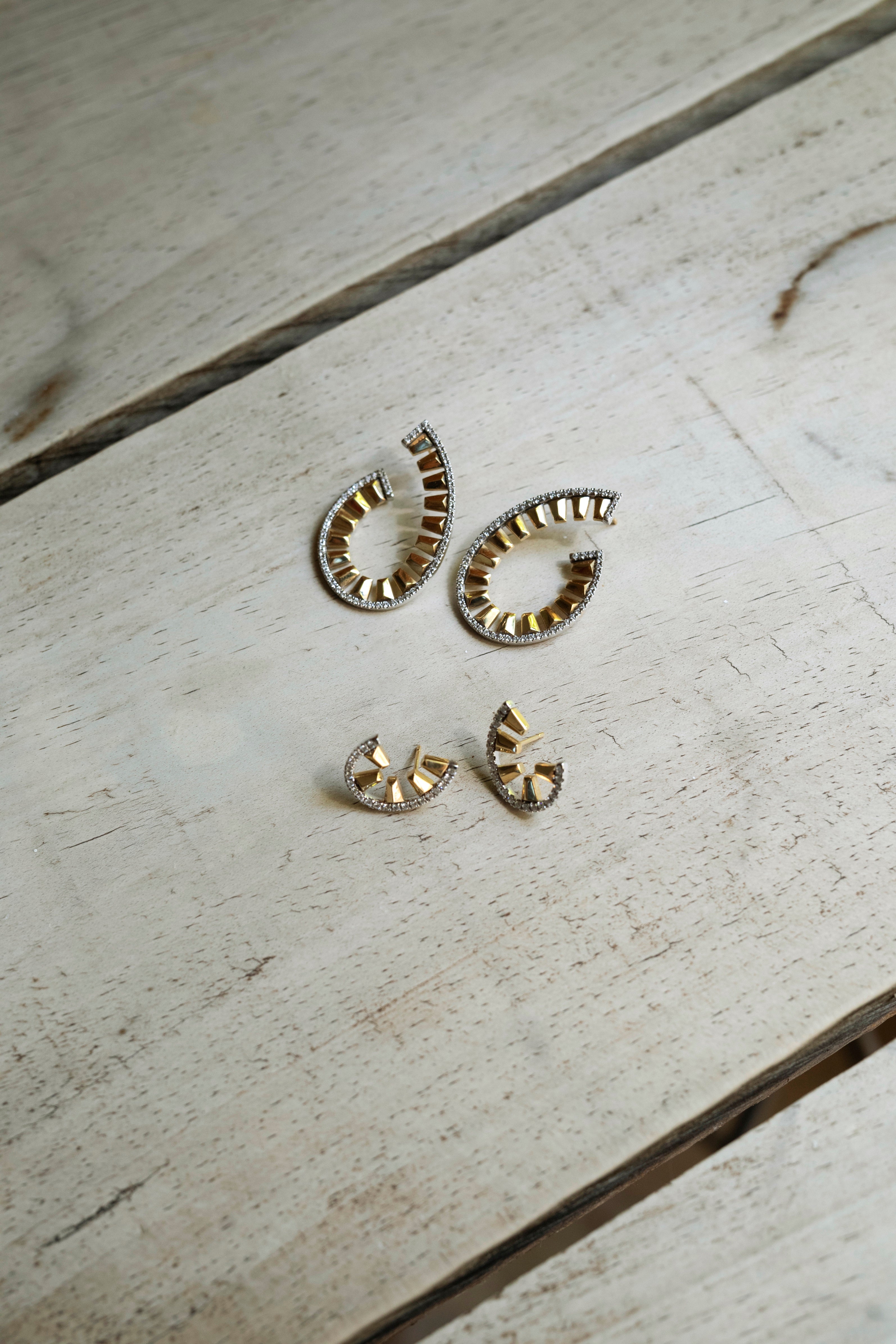 Olé mini trapeze earrings