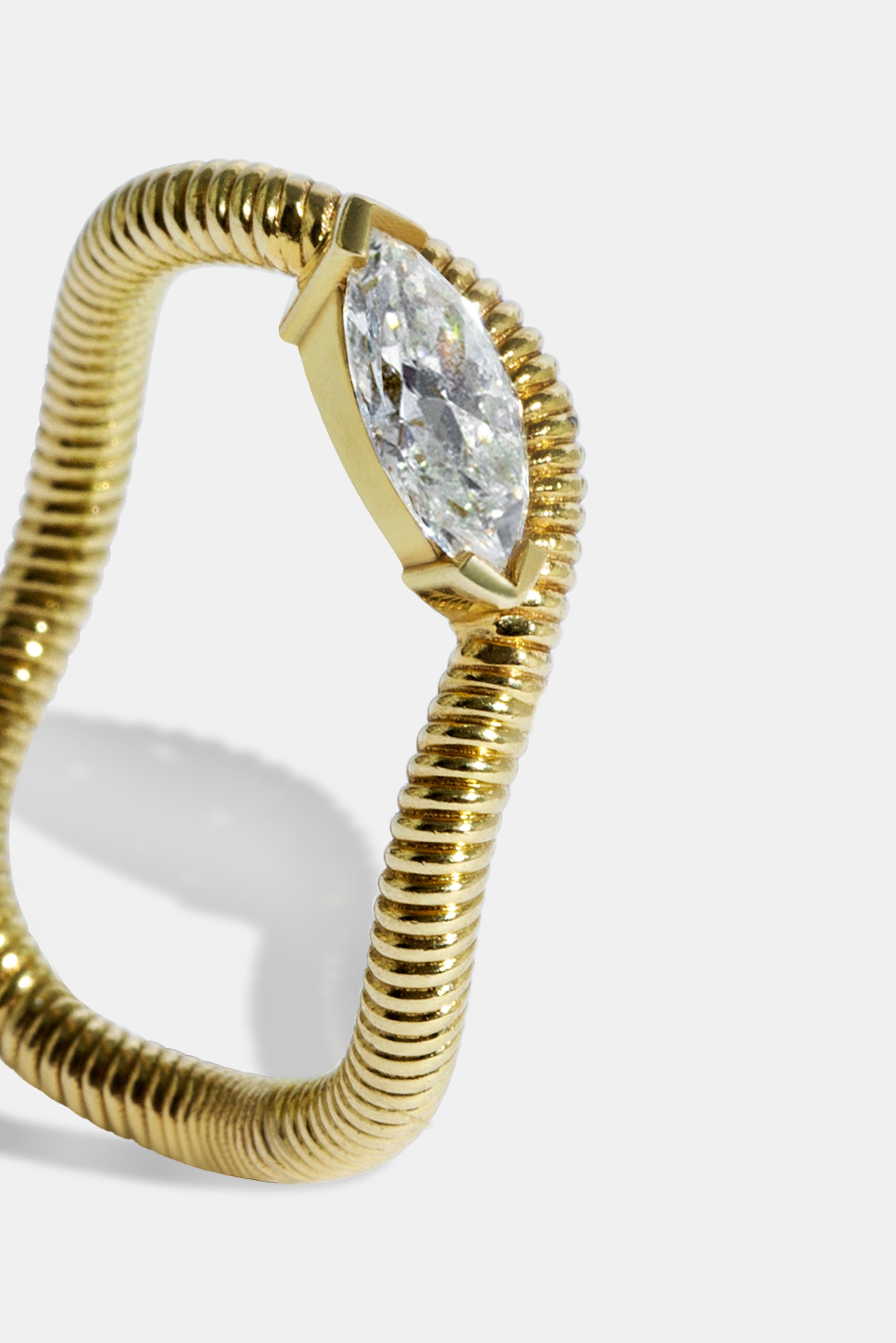 Cabo waves ring marquise