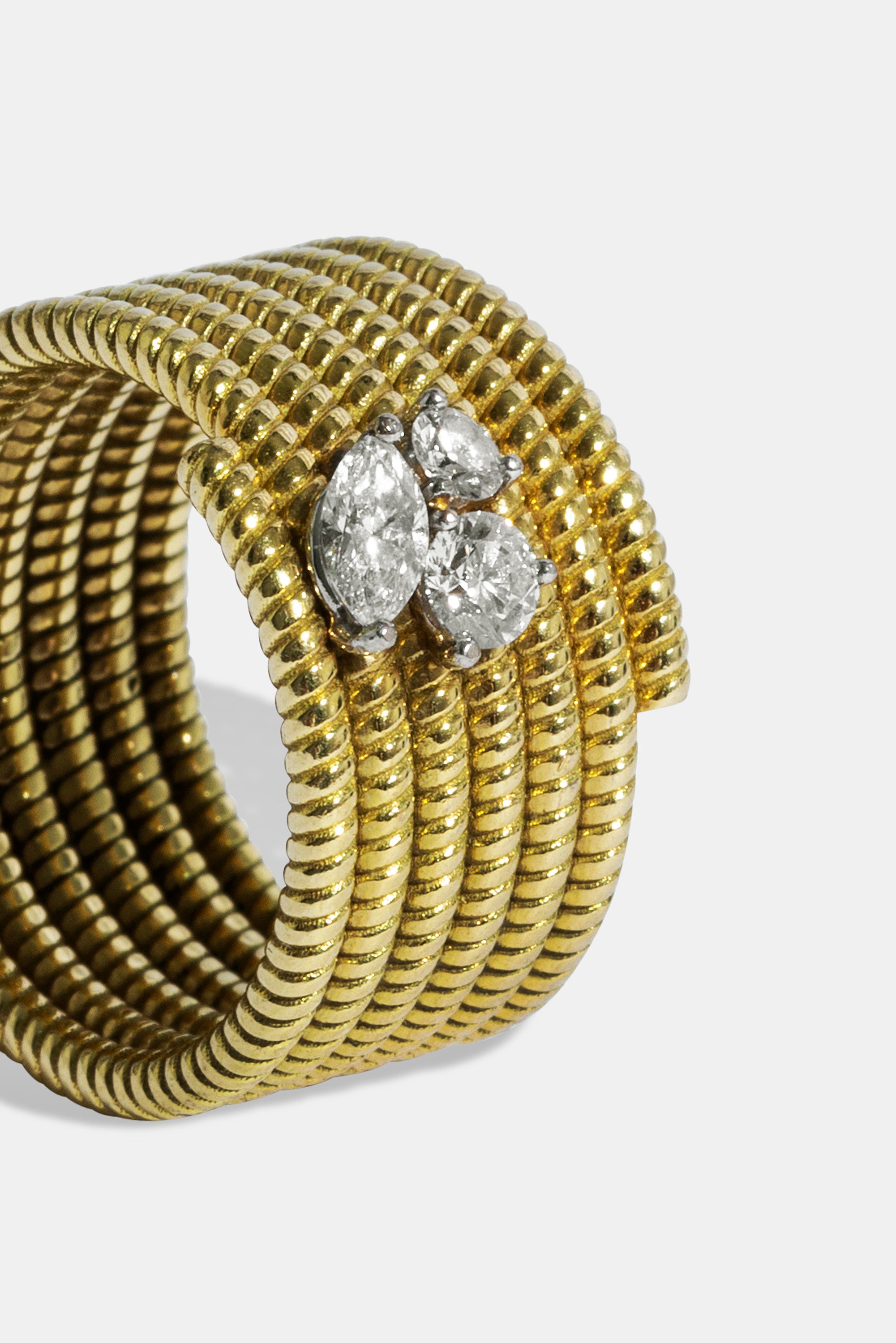 Cabo twist diamonds ring