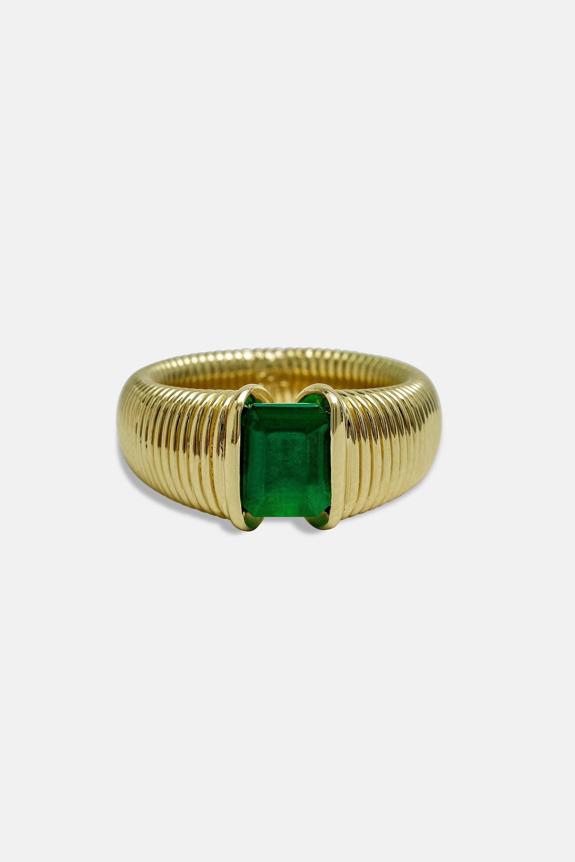 Anillo solitario esmeralda cushion