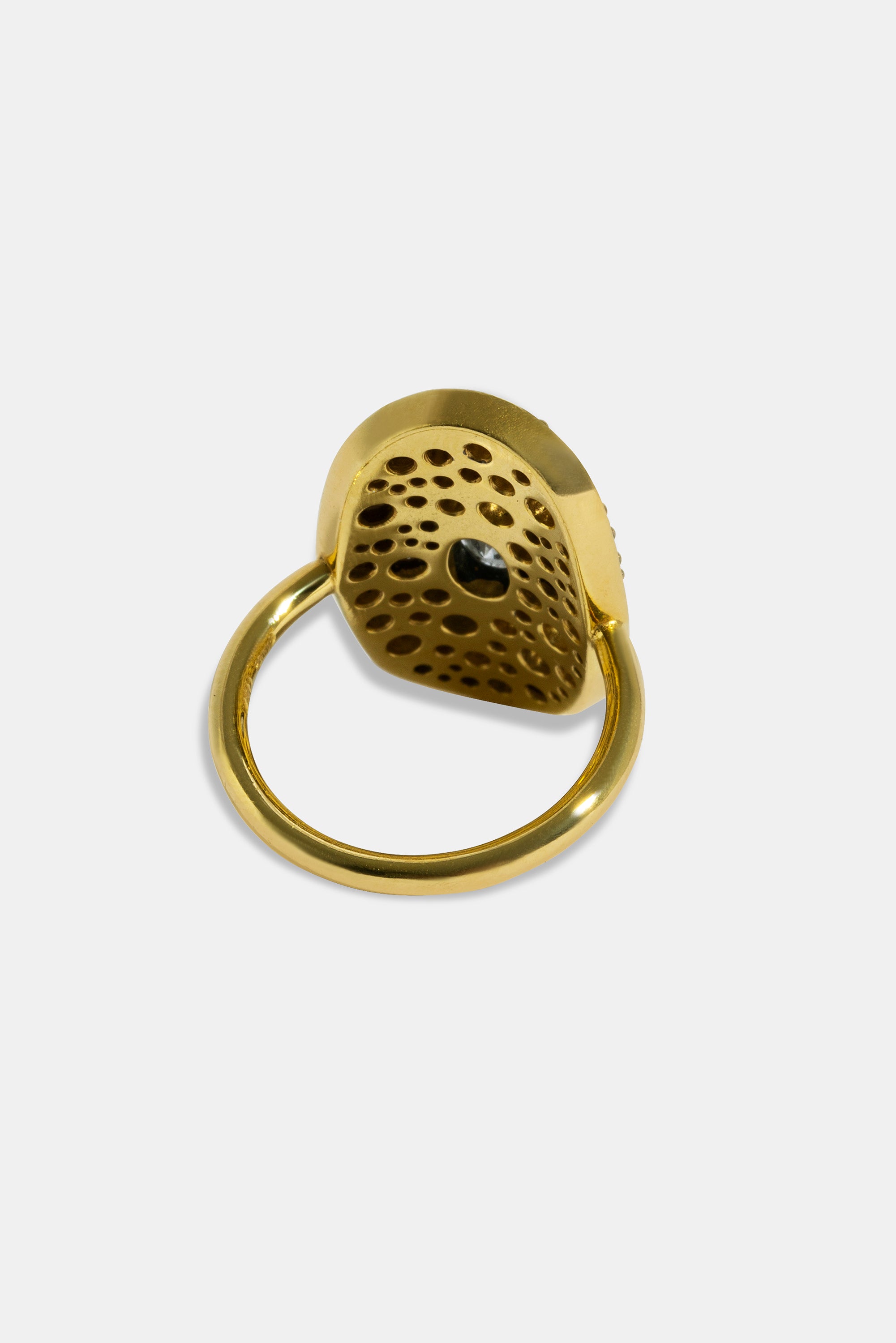 Midnight oval ring