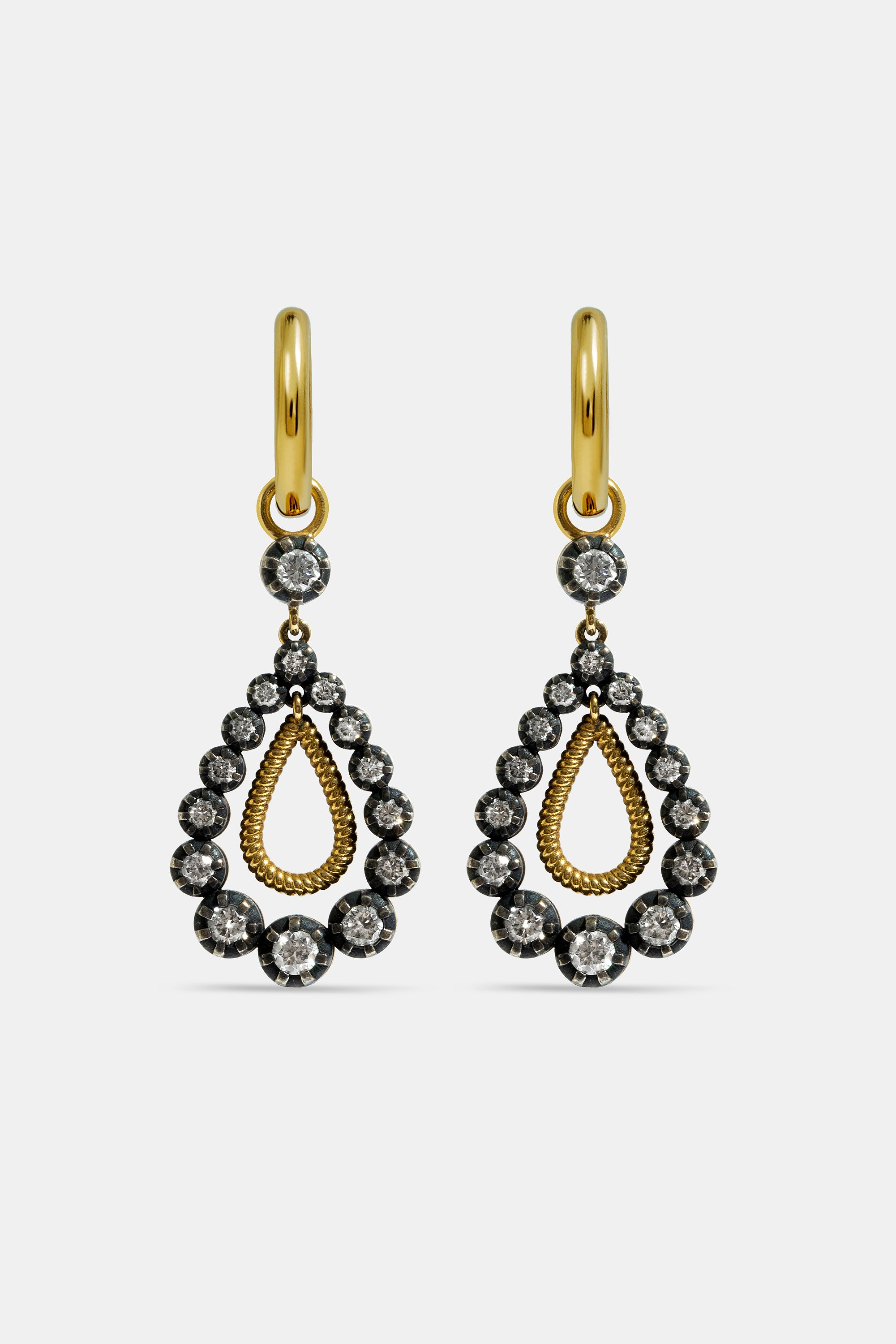Gota hoop earring