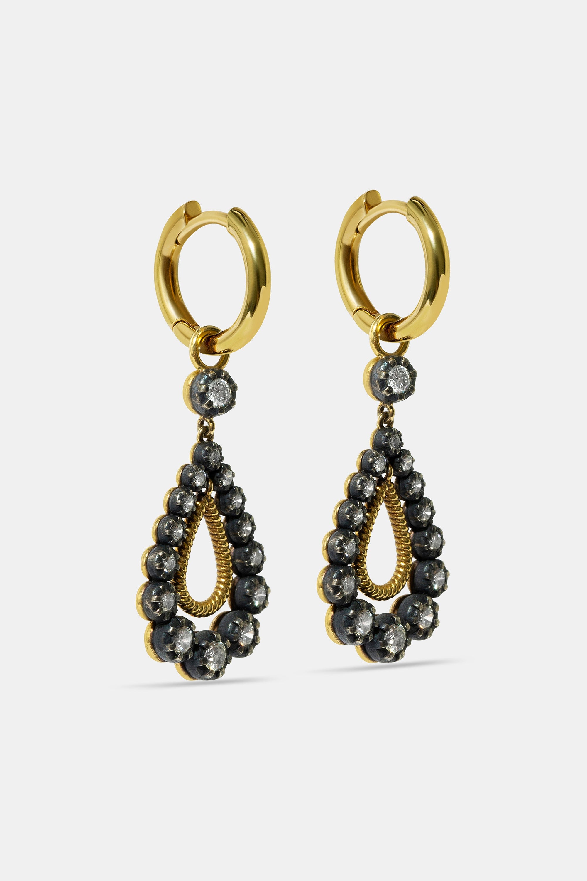 Gota hoop earring