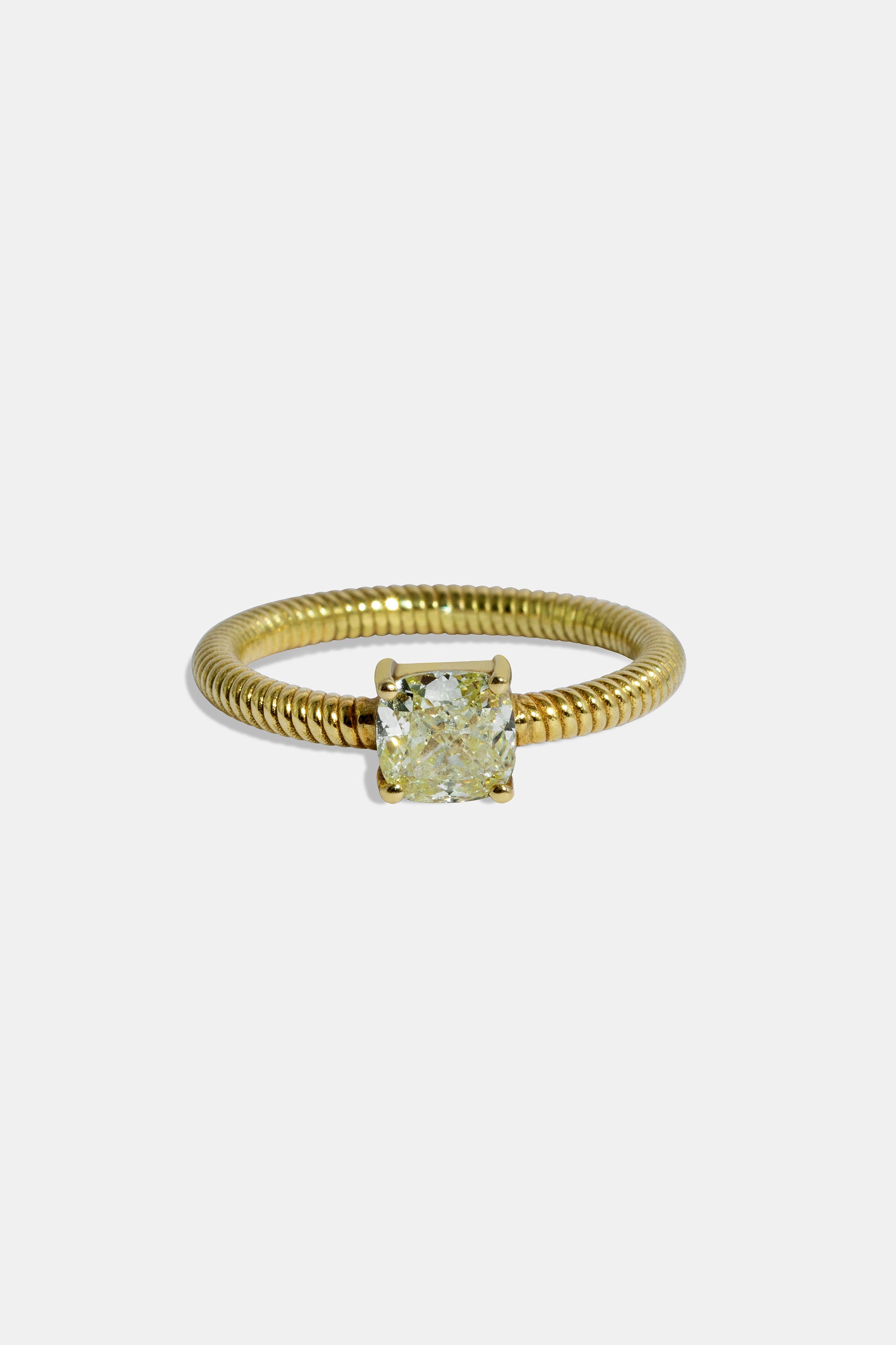Anillo Cabo cushion amarillo
