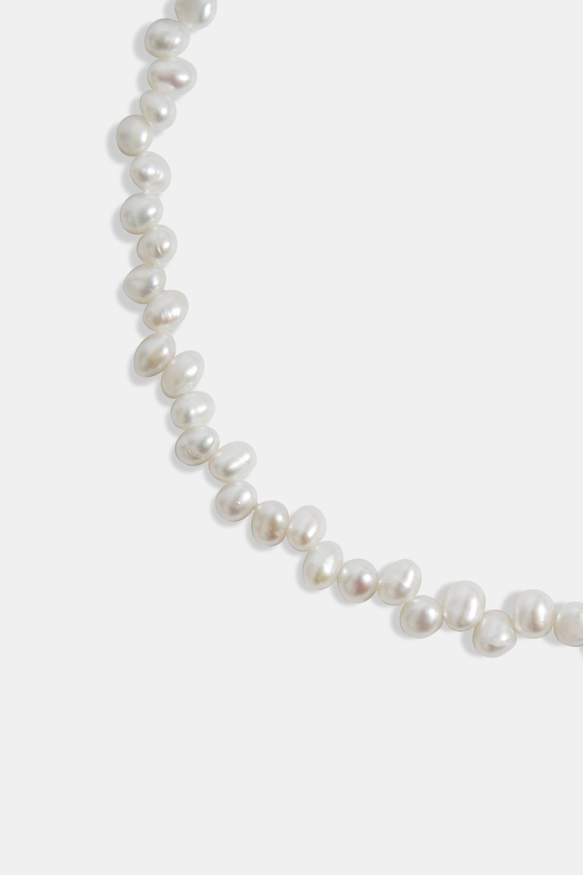 Collar asimétrico de perlas cultivadas