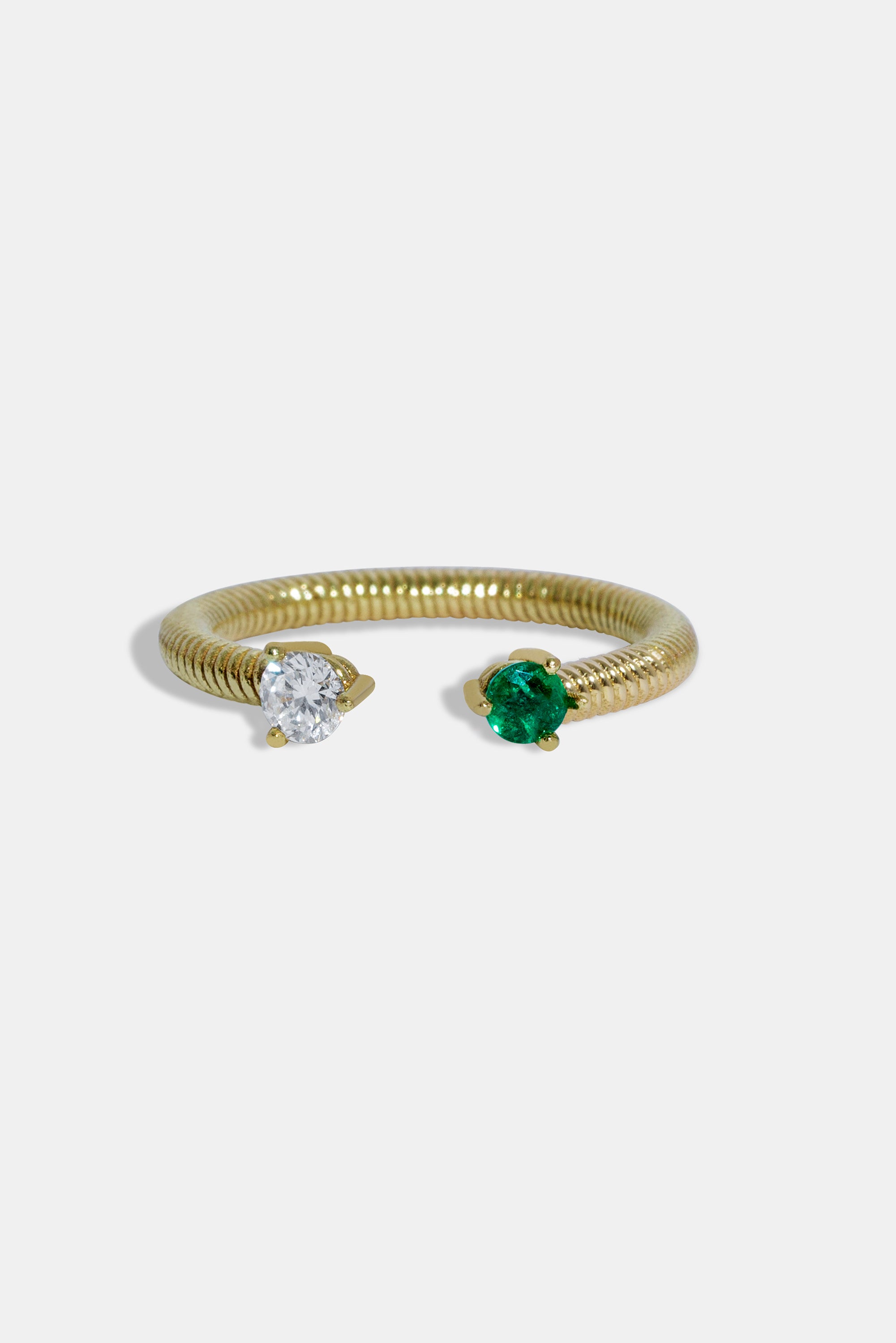 Cabo open ring diamond & emerald