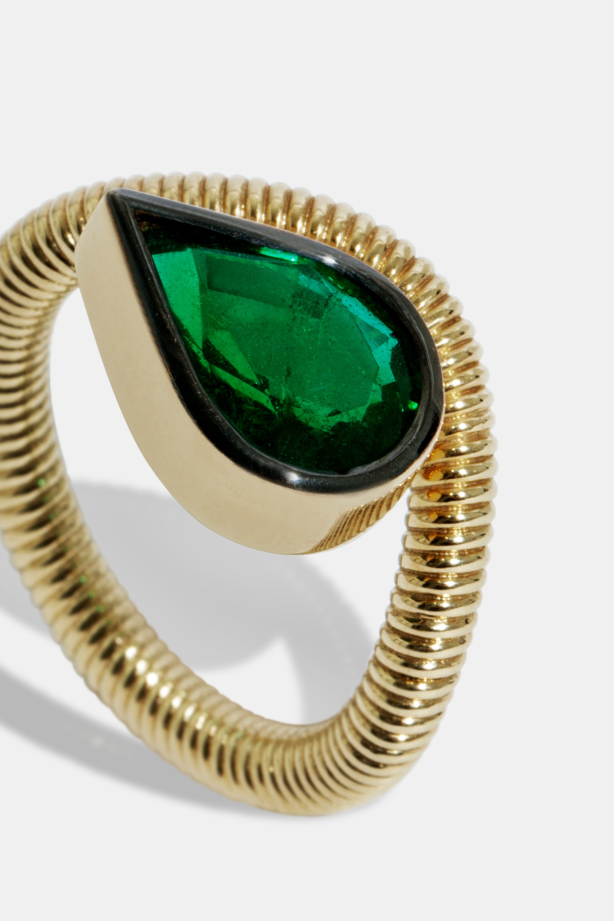 Pear emerald ring