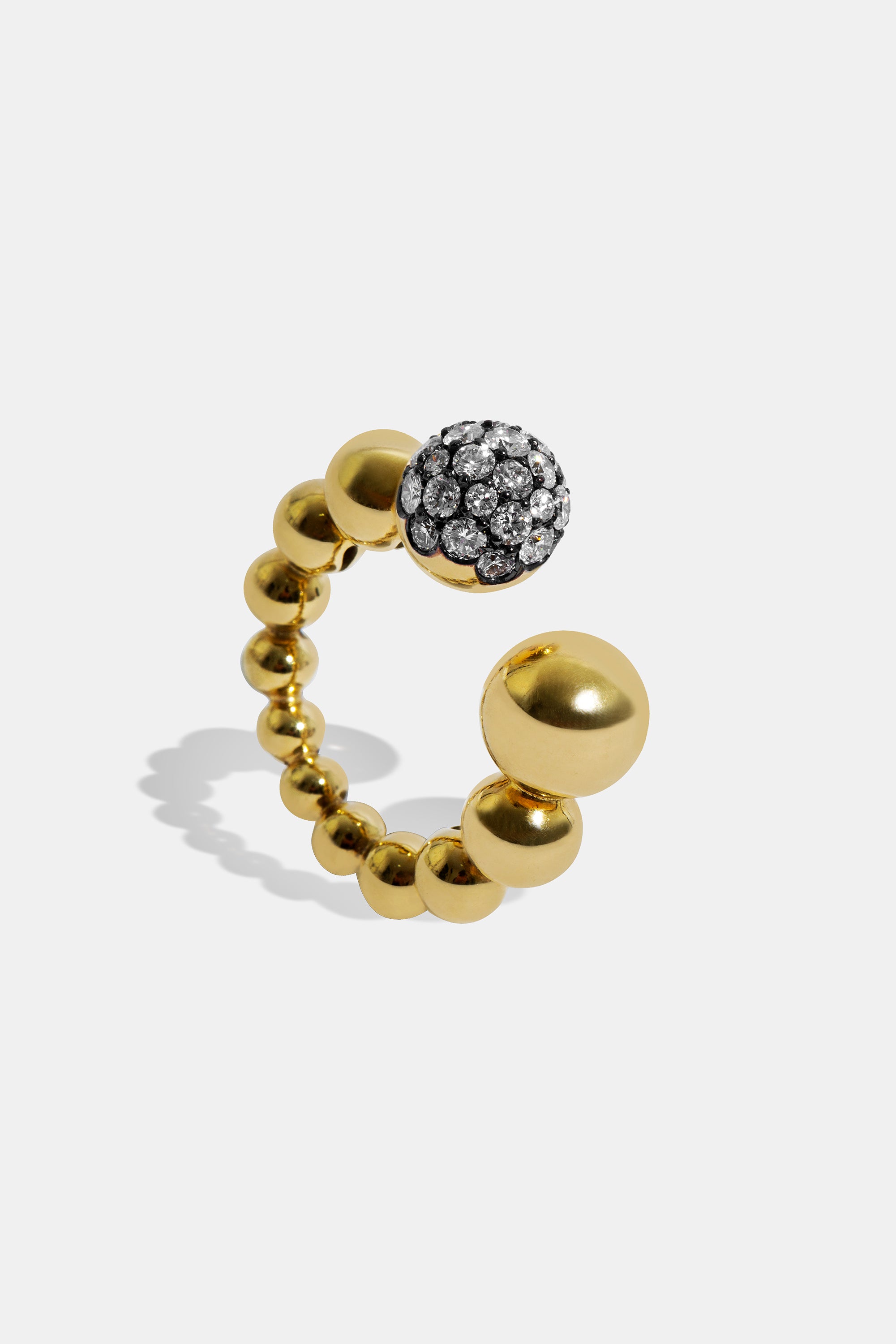 Bubble with diamonds ring