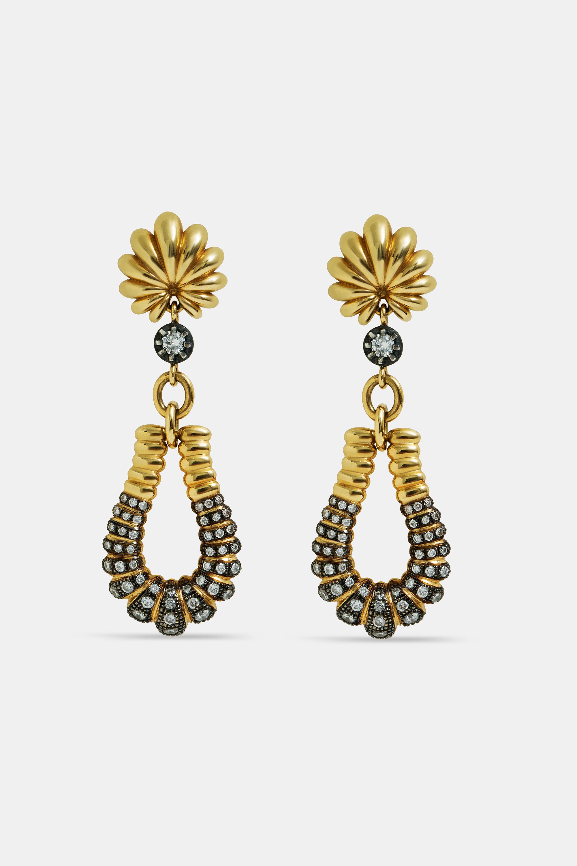 Pendientes de concha en espiral