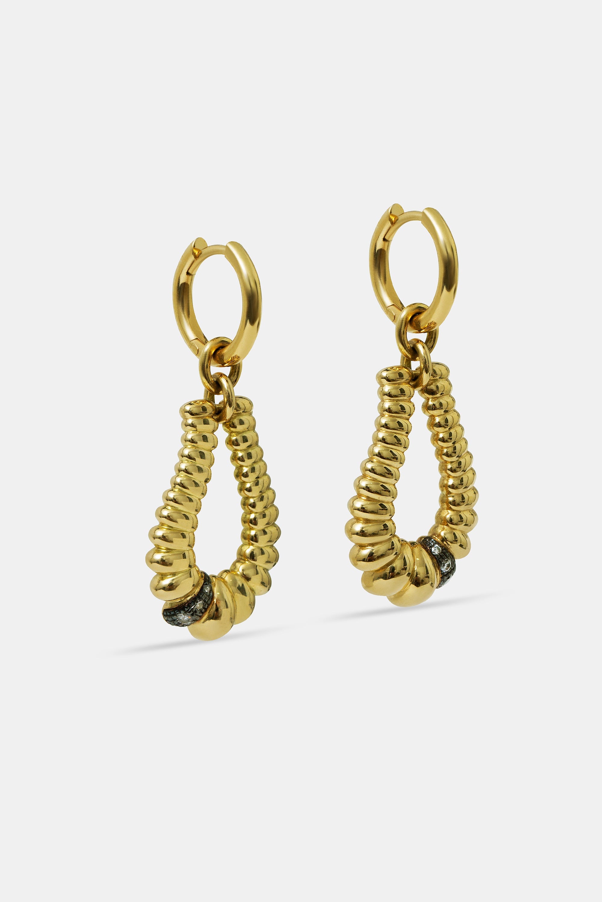 Pendientes espirales de rodio negro