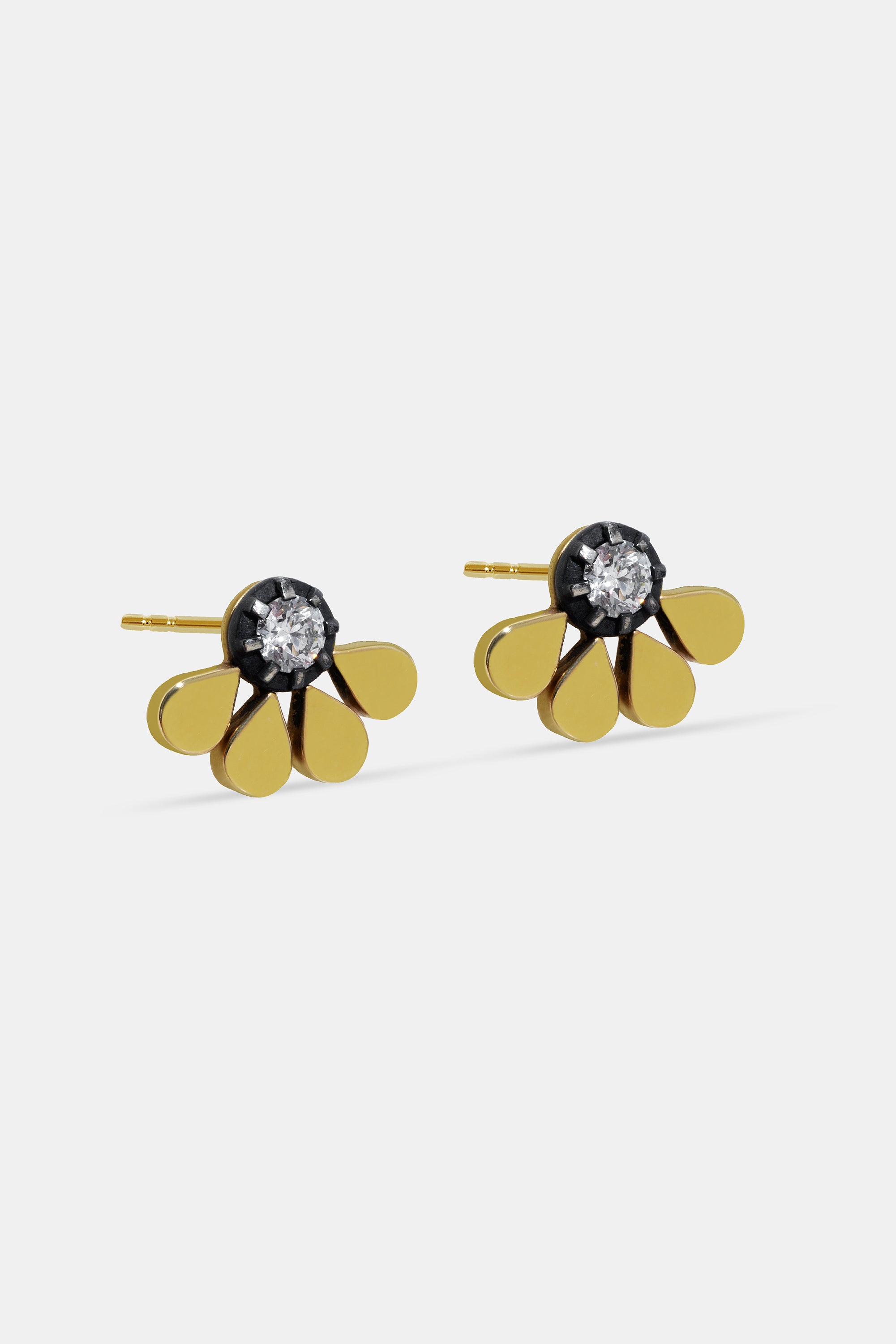 Seeds half flower earrings