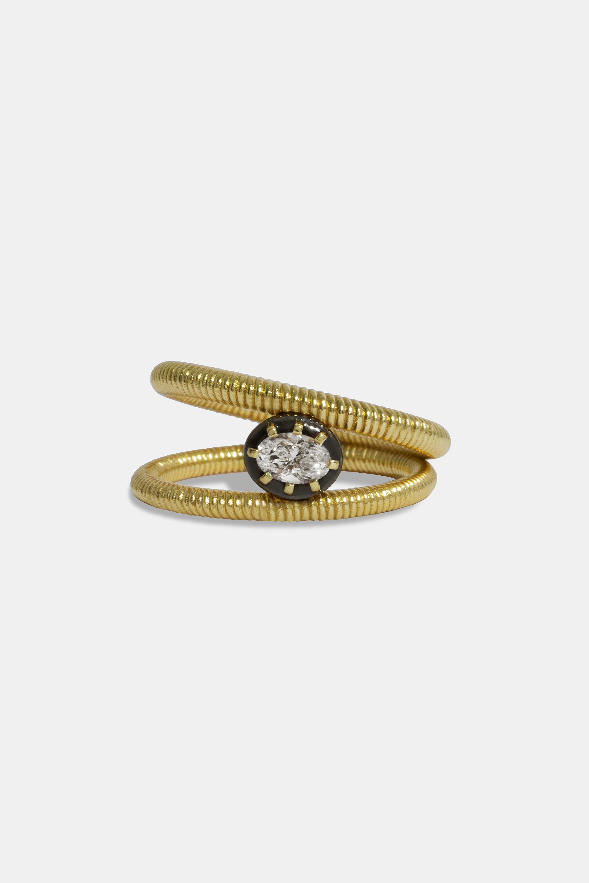 Anillo Cabo Night solitario ovalado