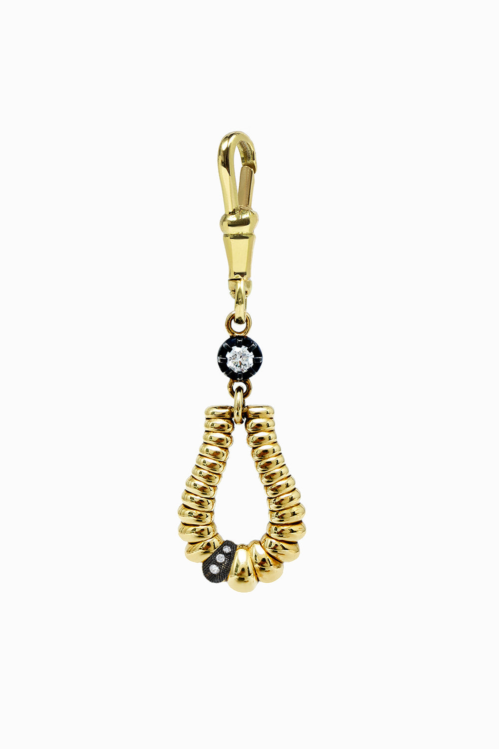 Spiral clasp with diamonds